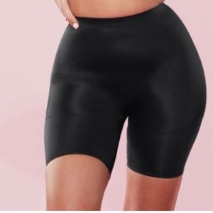 Yitty: Athleisure Shapeware -High Waist Shaping Shorts in Black.
